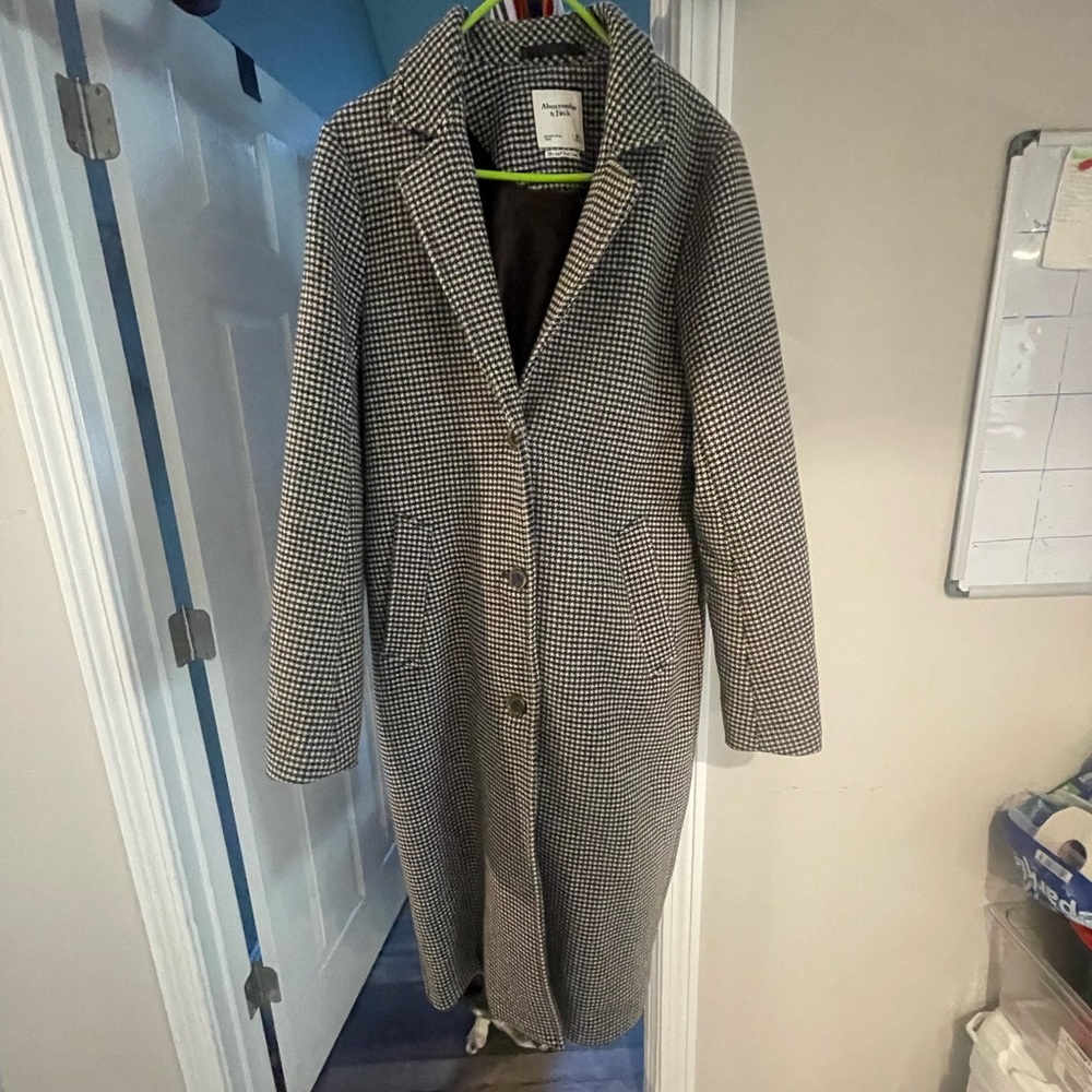 The A&F Dad Coat - image 2